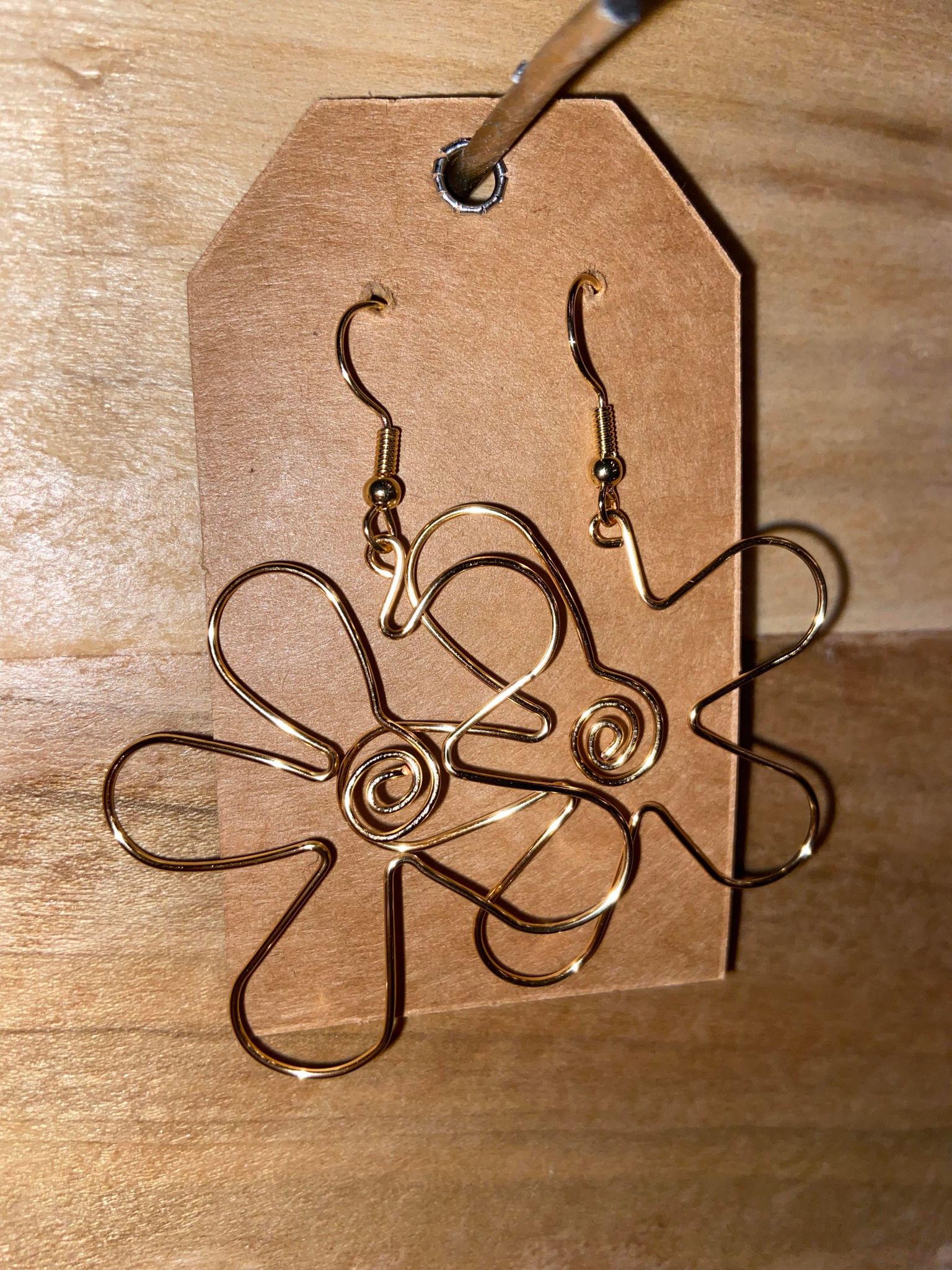 Small Dainty Wire Flower